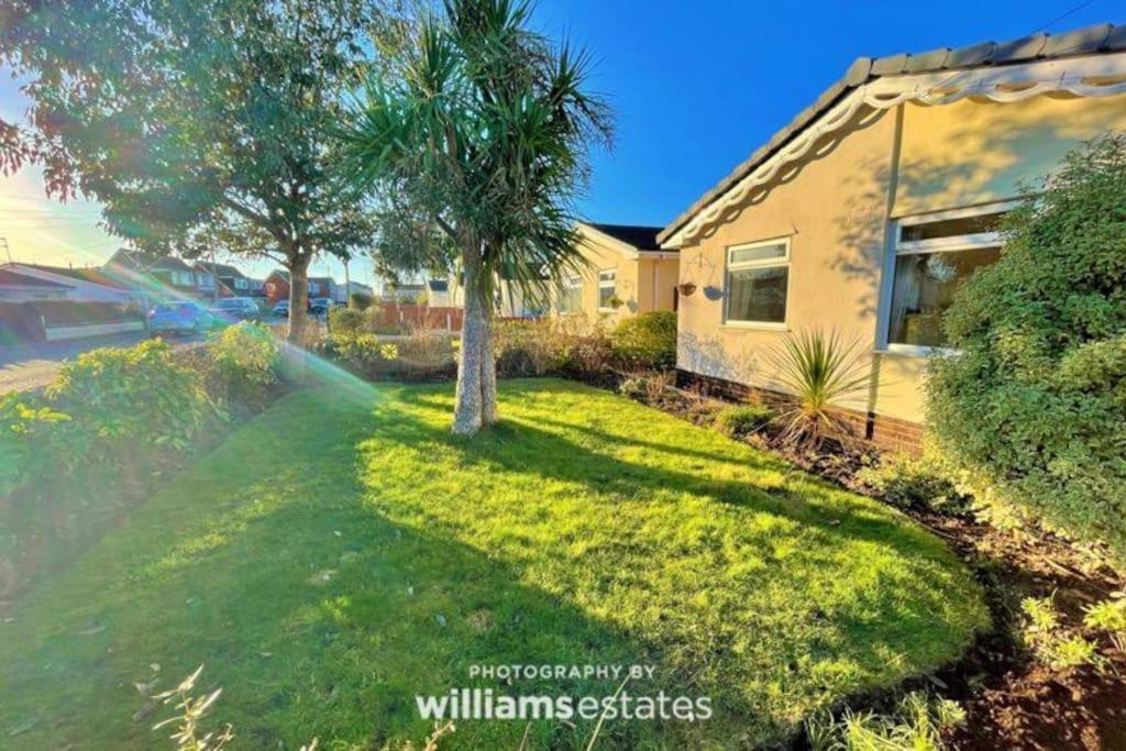The Barefoot Bungalow In Picturesque Prestatyn Exterior photo